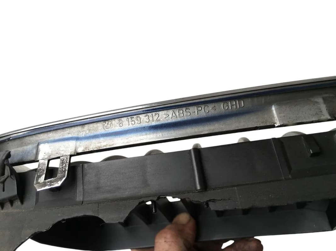 Rejilla dcha Radiador BMW E39 - Foto 4