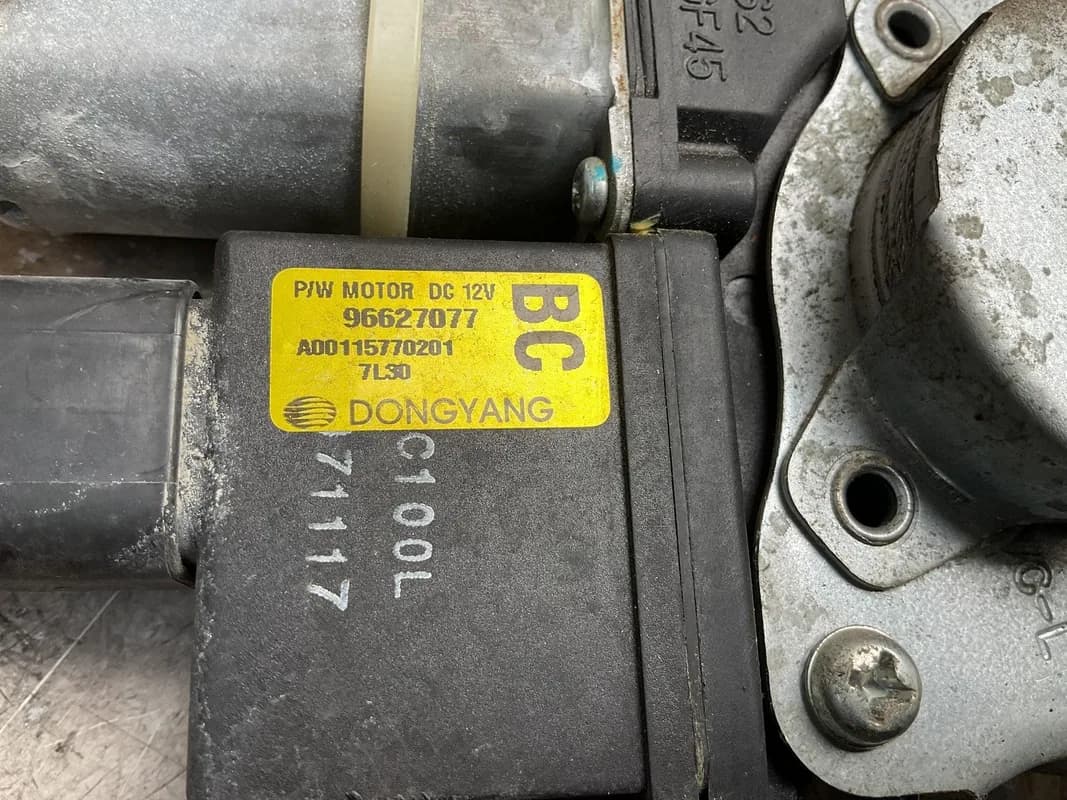 Elevalunas del izq Chevrolet Captiva - Foto 5
