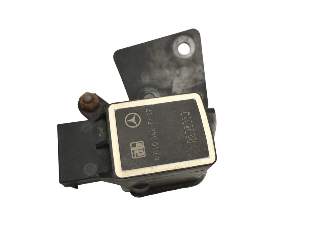 Sensor altura faros Mercedes A0105427717 - Foto 2