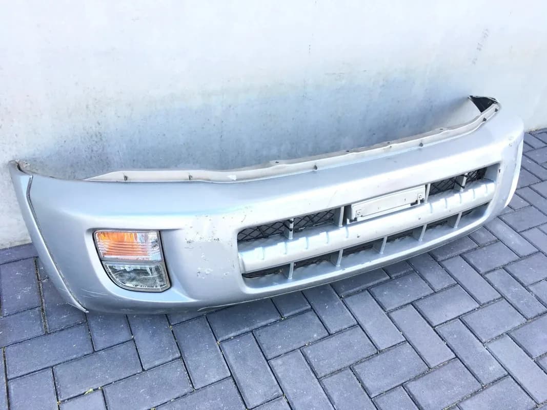 Paragolpes delantero Toyota Rav4 II - Foto 3