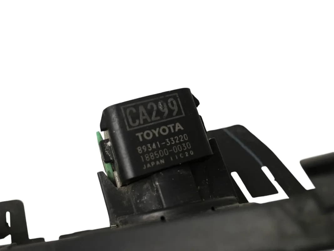 Moldura izq Paragolpes delantero Toyota C-HR - Foto 3