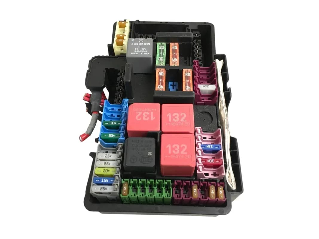 Caja Fusibles Mercedes W205 - Foto 1