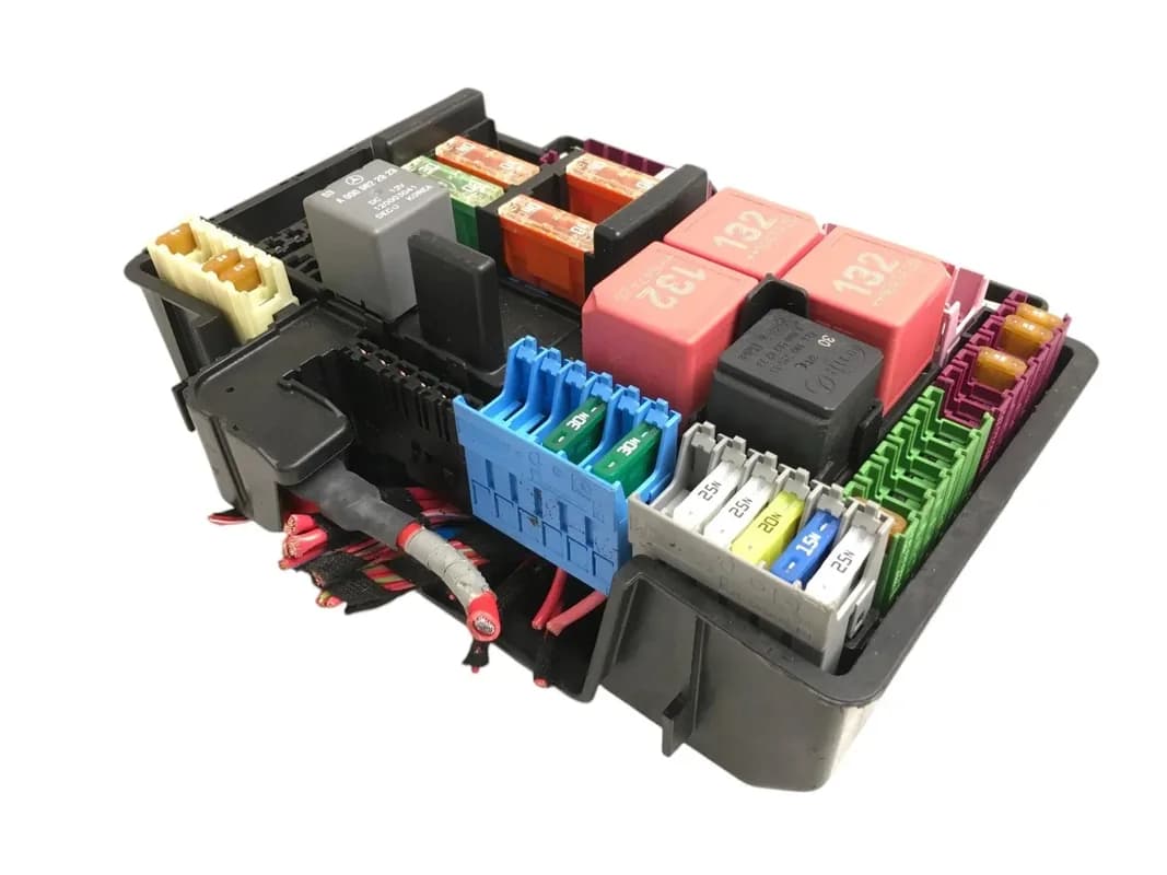 Caja Fusibles Mercedes W205 - Foto 2