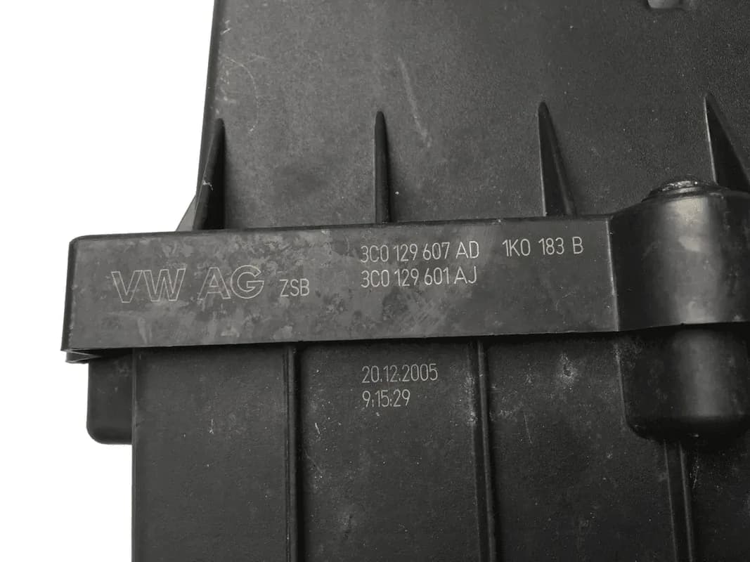 Caja filtro aire VW 3C0129607AD - Foto 4