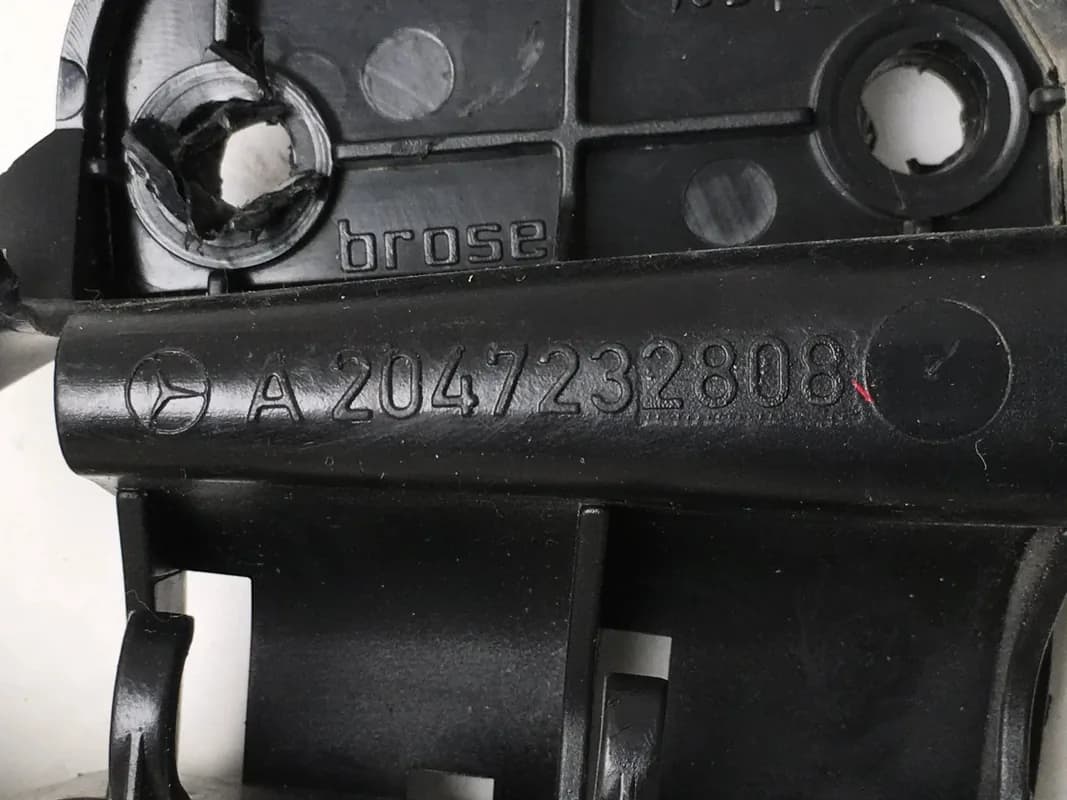 Cerradura del dcha Mercedes C A2047232808 - Foto 5