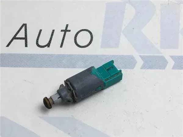 Interruptor embrague Renault 8200168240B - Foto 2