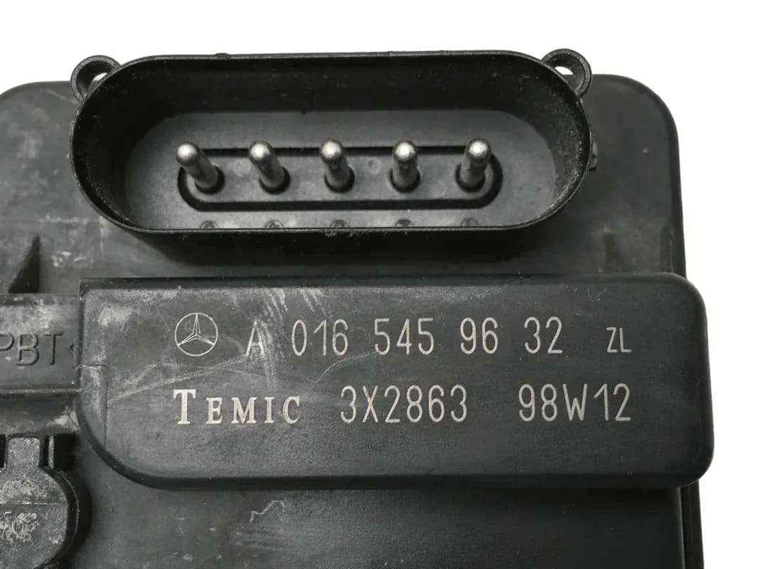 Rele ventilador Mercedes A0165459632 - Foto 2