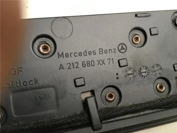 Moldura con aireadores Mercedes a212680x - Foto 3