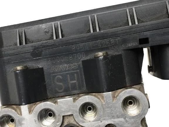 Modulo ABS Toyota RAV4 XA40 - Foto 6