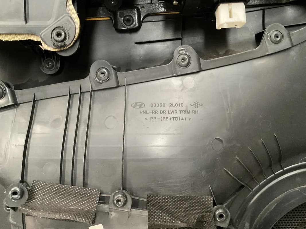 Panel puerta tra dcha Hyundai i30 07-12 - Foto 4