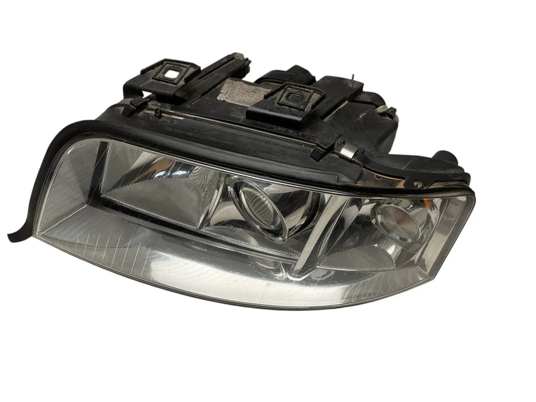 Faro izQ Audi A6 C5 (4B) 97-05 - Foto 1