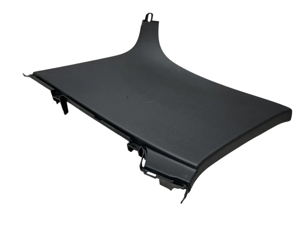 Moldura izq Pilar C VW Golf VII 2012-2020 - Foto 2