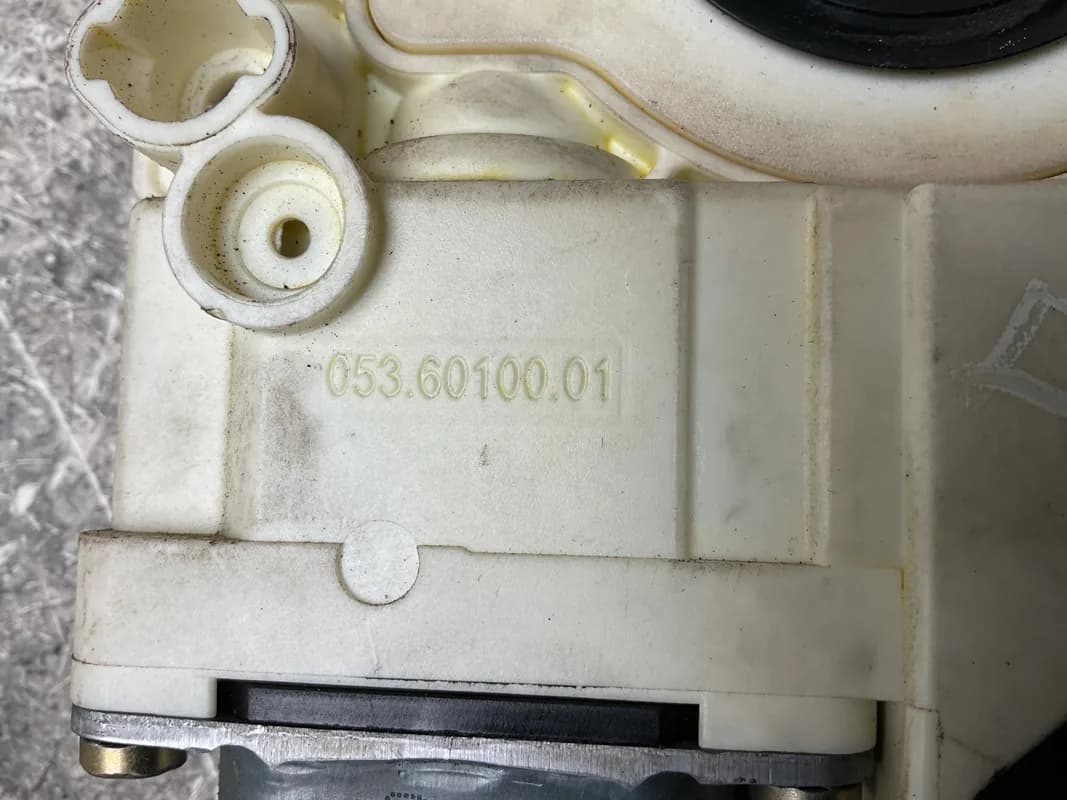 Motor elevalunas Del Dch Audi 4F0959802B - Foto 4