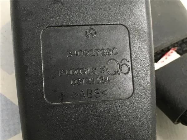 anclajes cinturones traseros Mercedes E - Foto 3