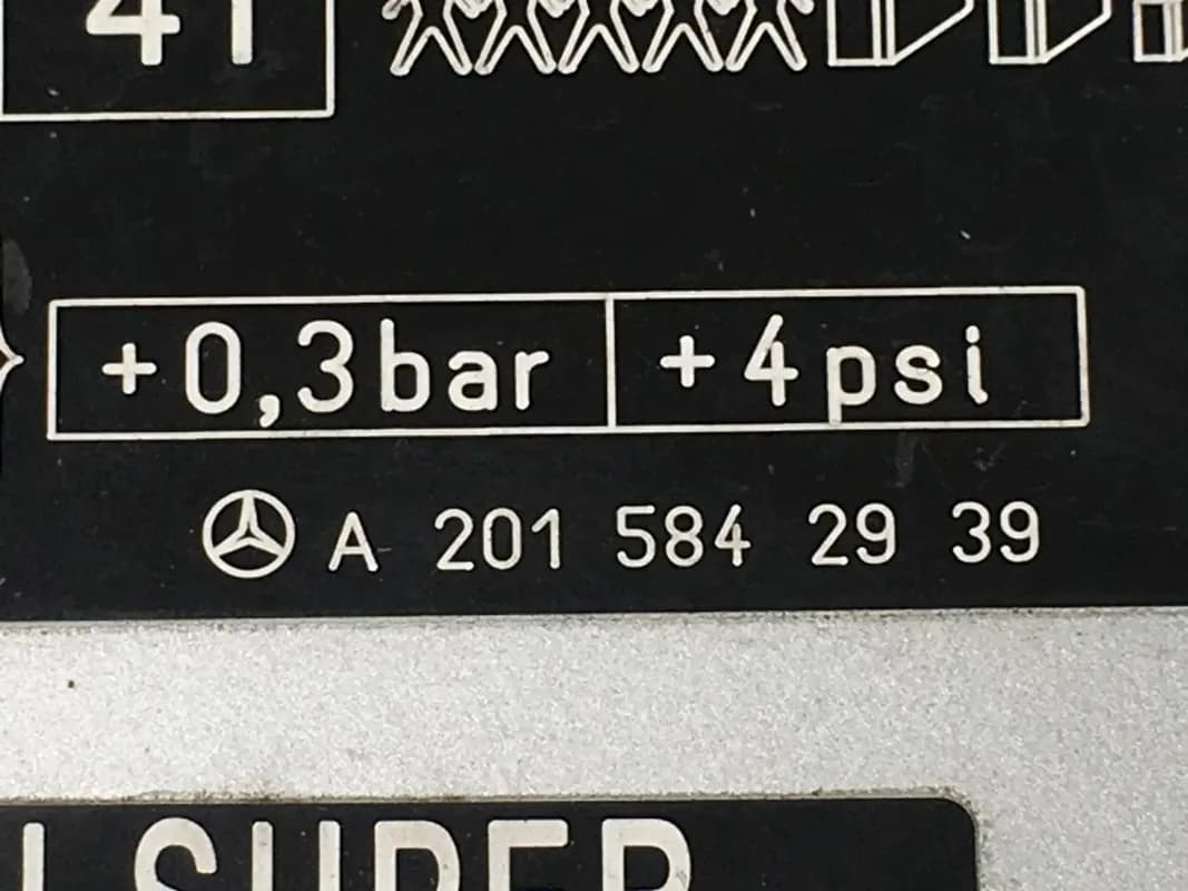 Tapa combustible Mercedes A2015842939 - Foto 3