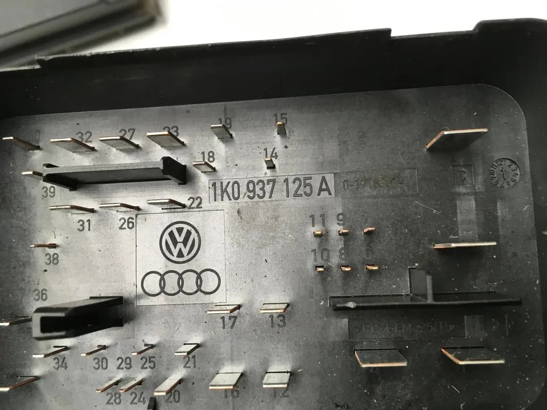 Caja fusibles VW 1K0937125A - Foto 3