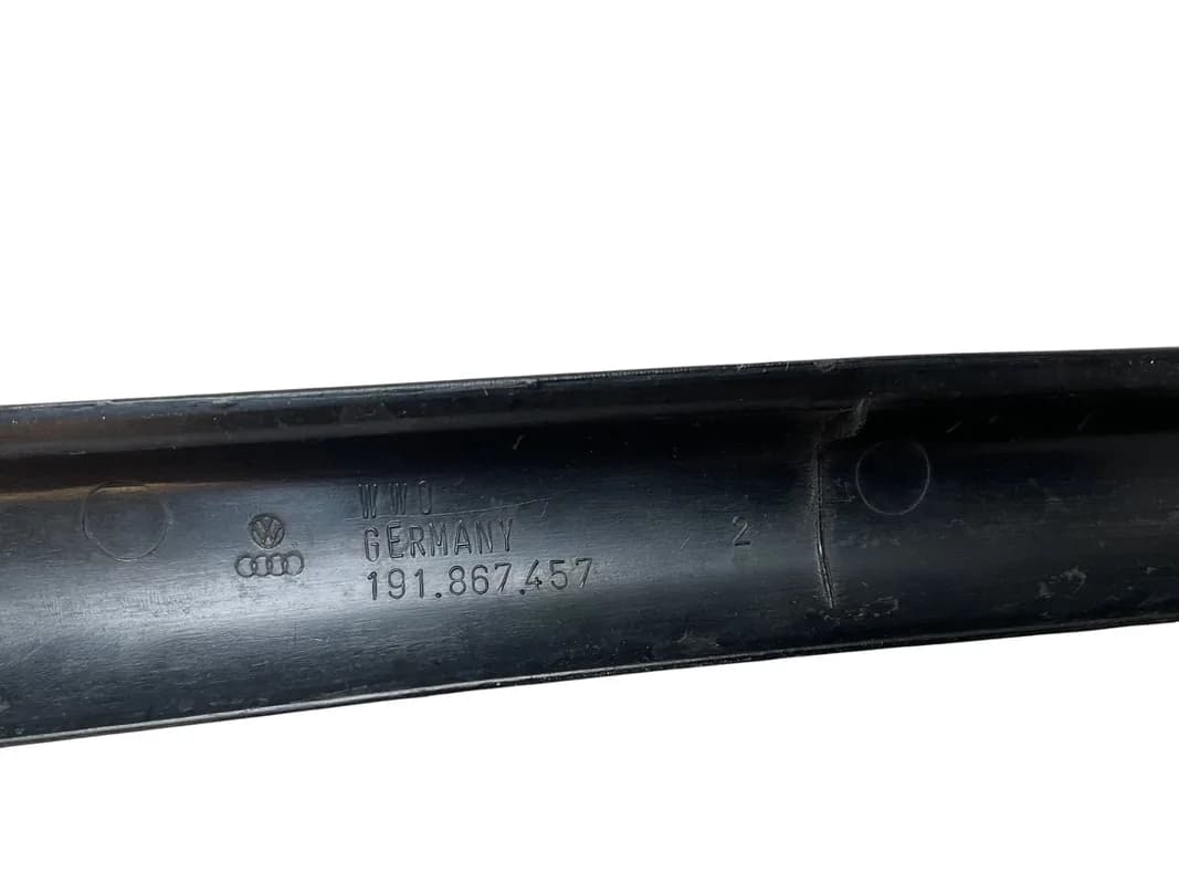 Moldura Pilar A izq VW Golf 83-92 - Foto 4