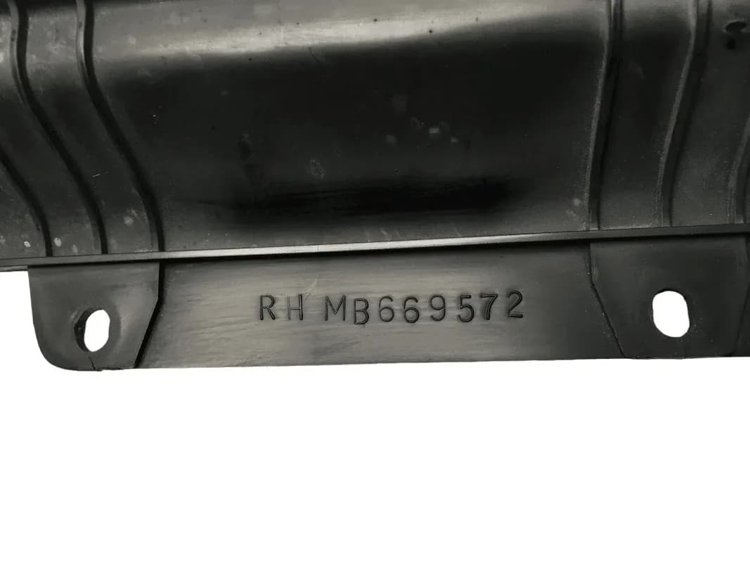 Rejilla Mitsubishi Montero II - Foto 4