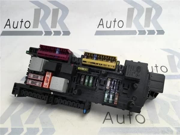 Caja fusibles Mercedes 1682981670660 - Foto 1