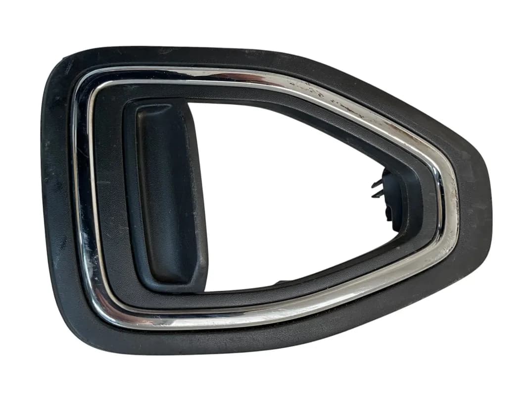 Moldura izq Paragolpes delantero VW T Roc 2021 2025 - Foto 1