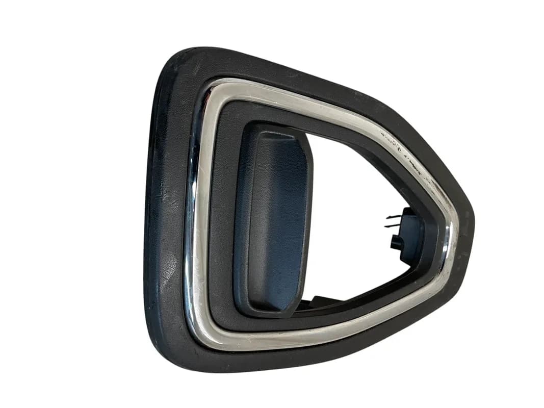 Moldura izq Paragolpes delantero VW T Roc 2021 2025 - Foto 2