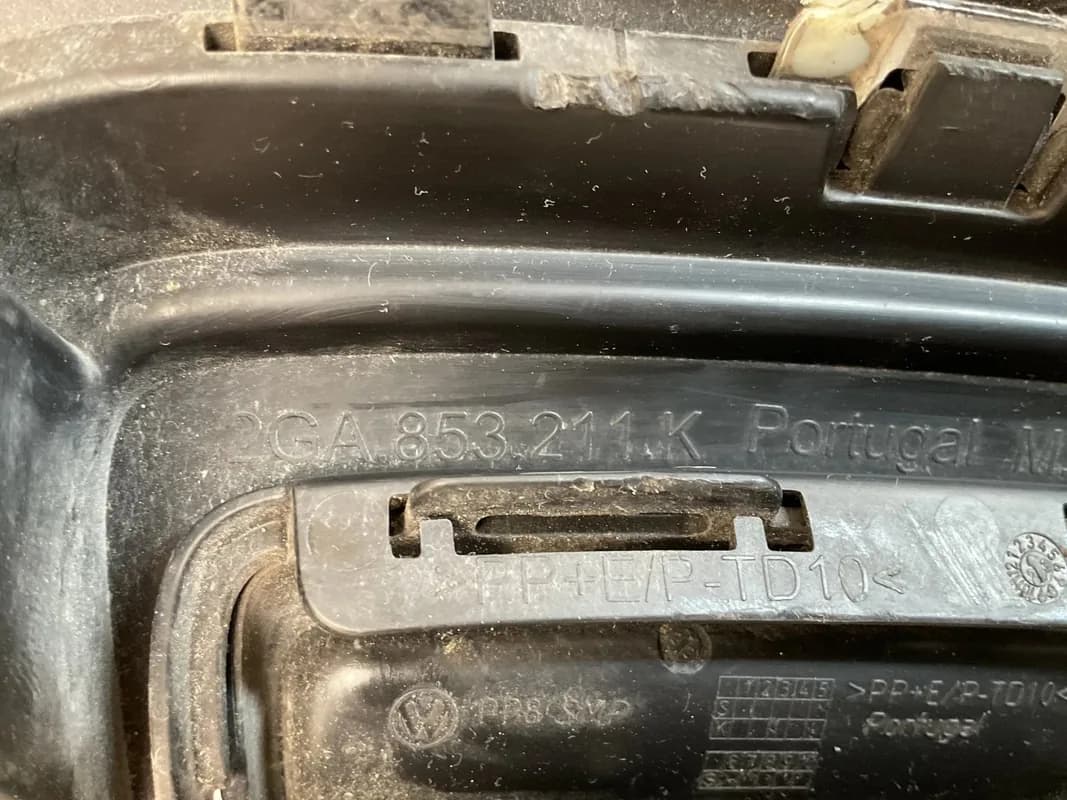 Moldura izq Paragolpes delantero VW T Roc 2021 2025 - Foto 4