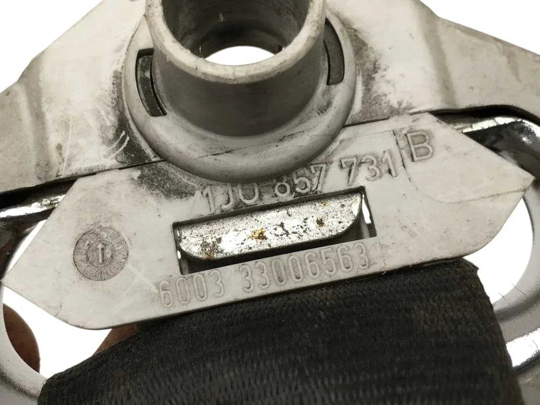 Cinturon tra dcho VW Beetle 9C VW Golf IV - Foto 4