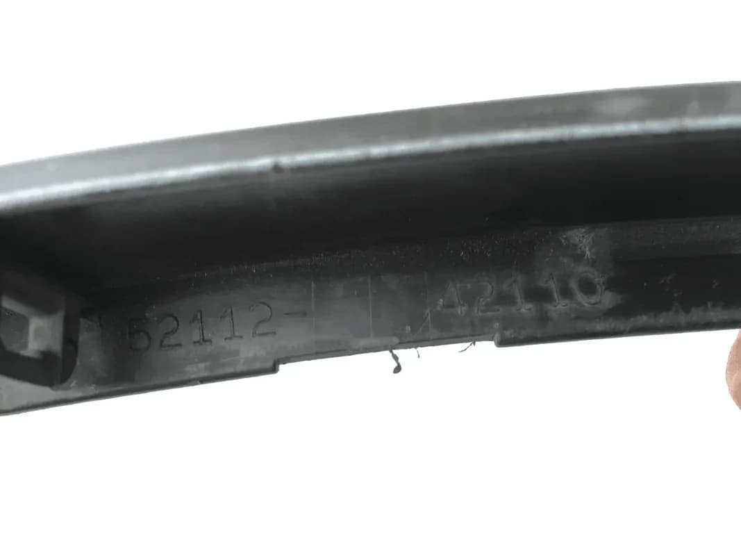 Moldura paragolpes delantero Toyota Rav4 IV - Foto 3