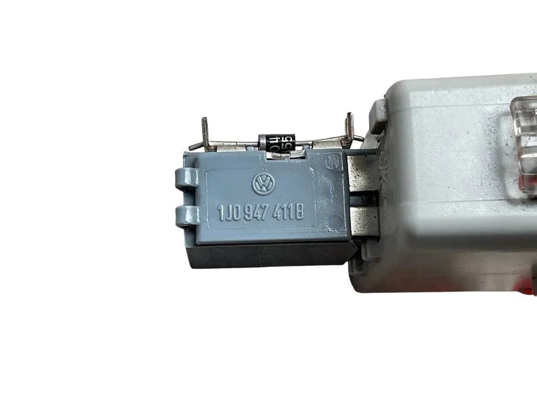Luz de puerta VW 1J0947411B - Foto 3