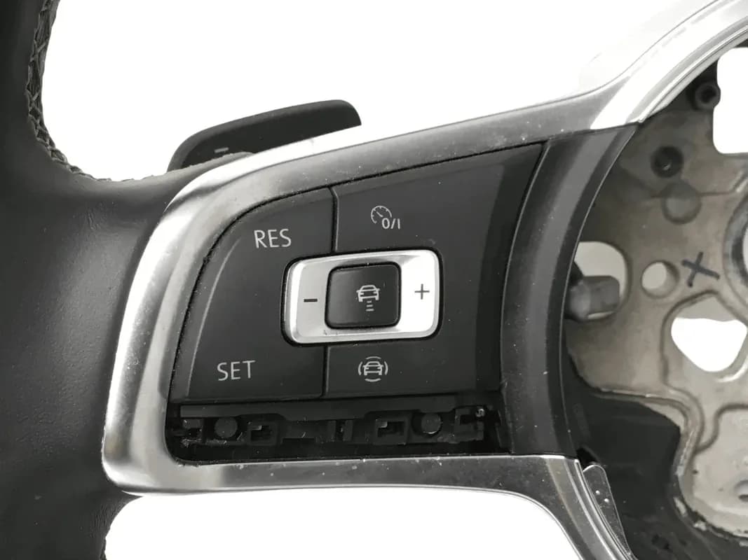 Volante VW Golf VII GTD - Foto 2