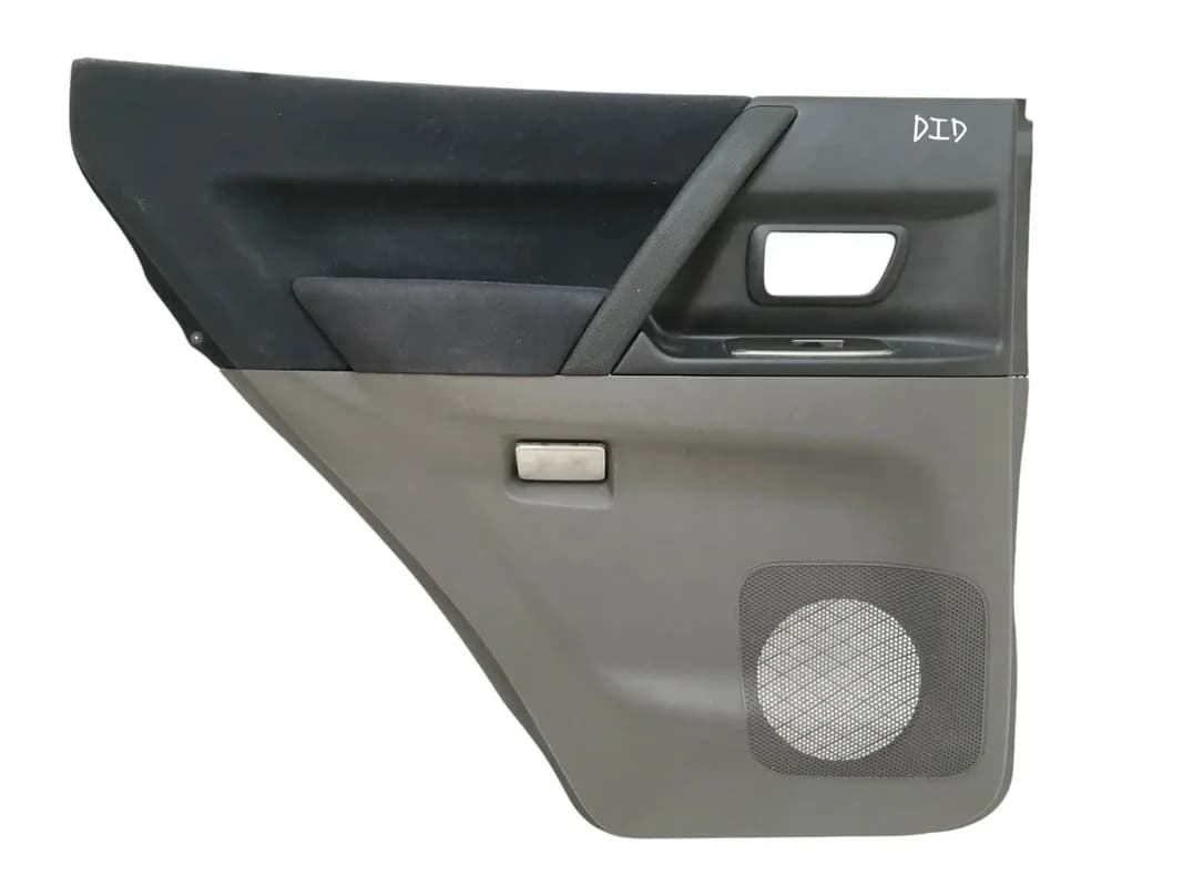 Panel puerta tra izq Mitsubishi Montero III - Foto 1