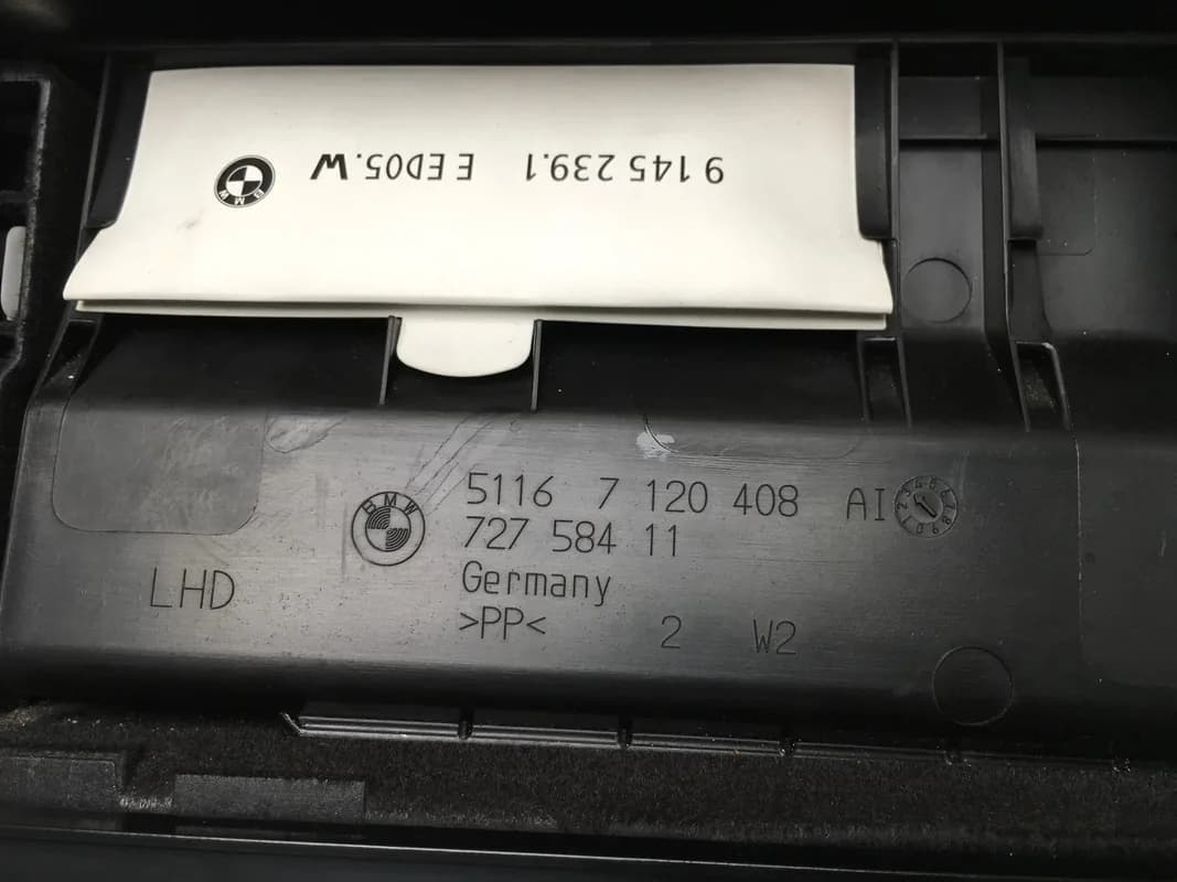 Guantera BMW E90 E92 - Foto 3