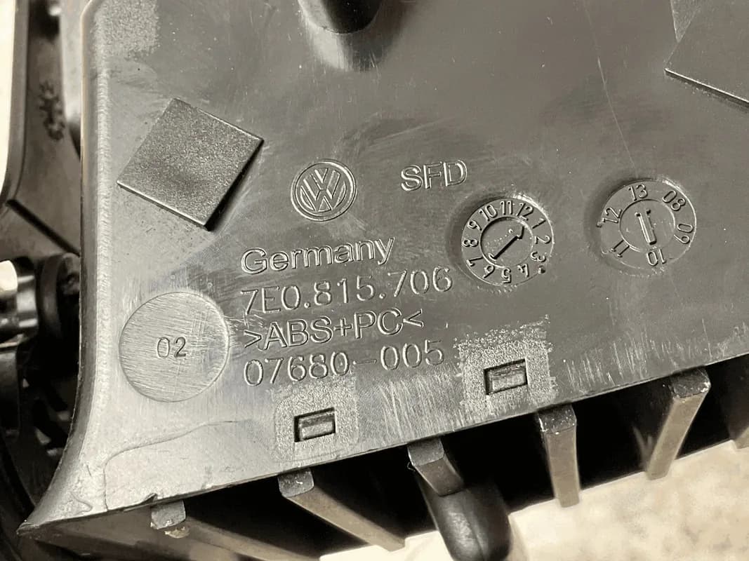 Rejilla centro dcha VW T5 7E0815706E - Foto 5