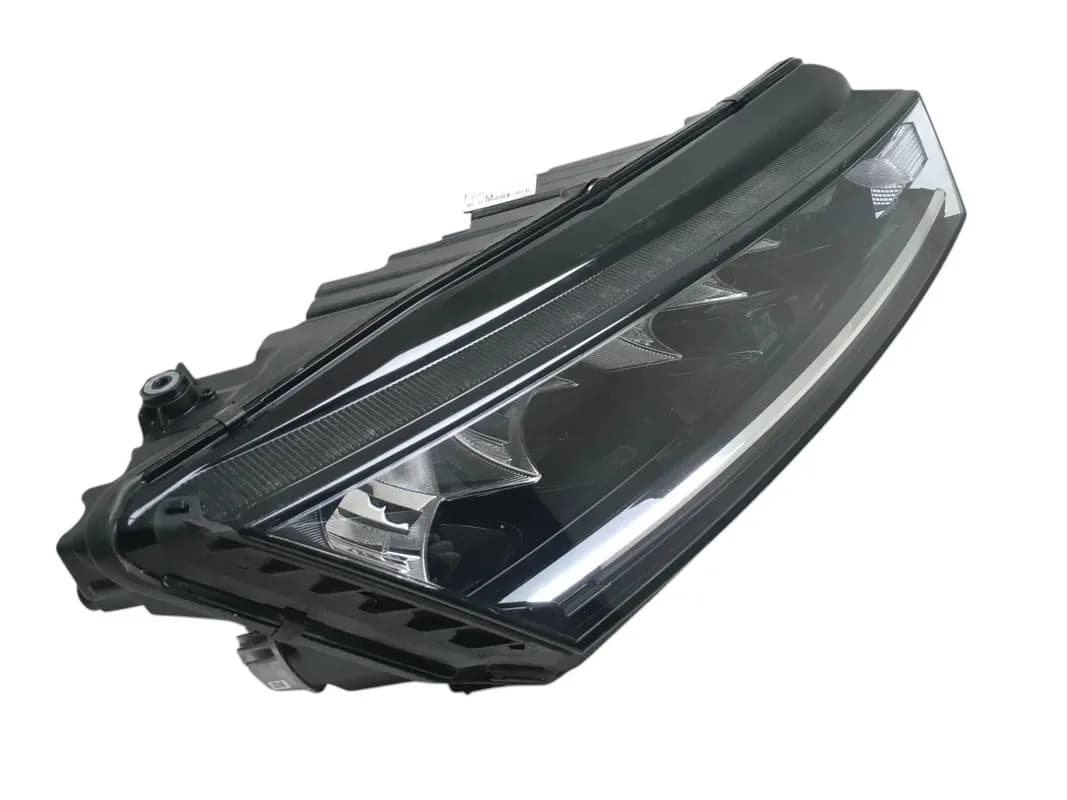 Faro derecho Škoda Octavia IV NX - Foto 3