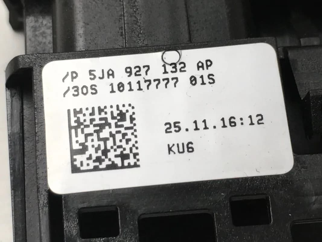 Interruptor central Skoda Rapid 5JA927132AP - Foto 3