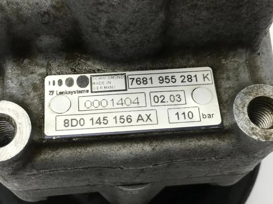 Bomba dirección VW 8D0145156AX - Foto 4