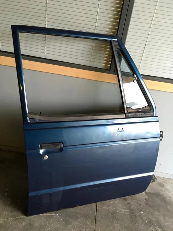 Puerta del dcha Mitsubishi Pajero I - Foto 2