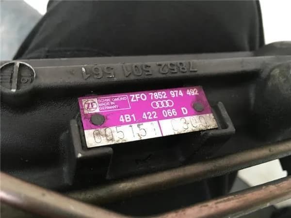 Cremallera direccion Audi A6 4B - Foto 3