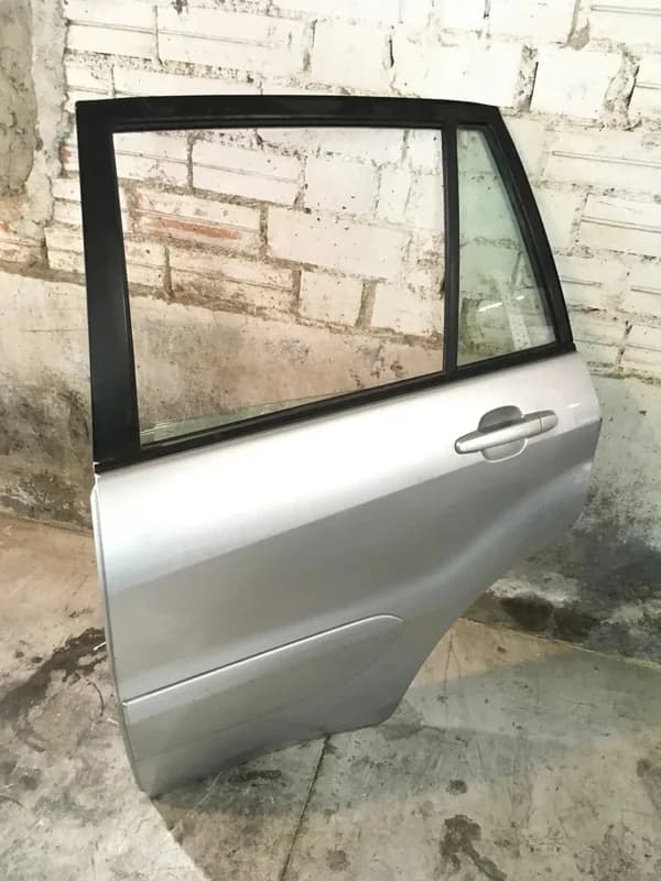 Puerta tra izq Toyota Rav4 II Fase 2 - Foto 2