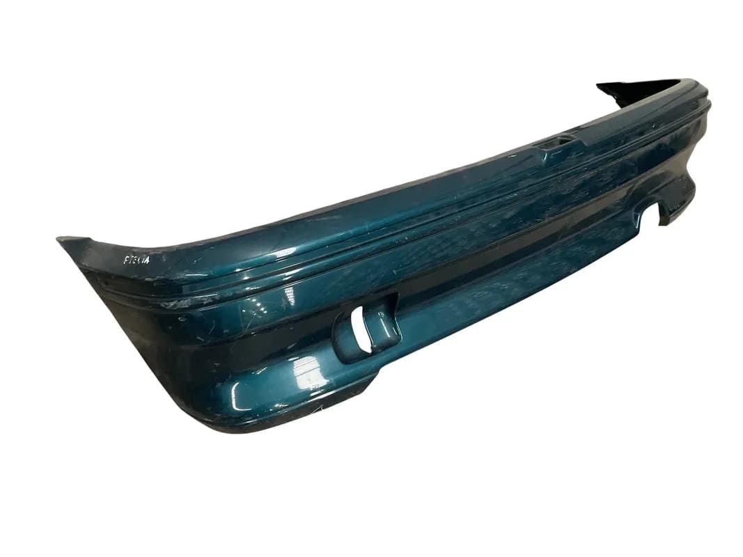 Paragolpes Trasero Ford Fiesta 89-95 - Foto 3
