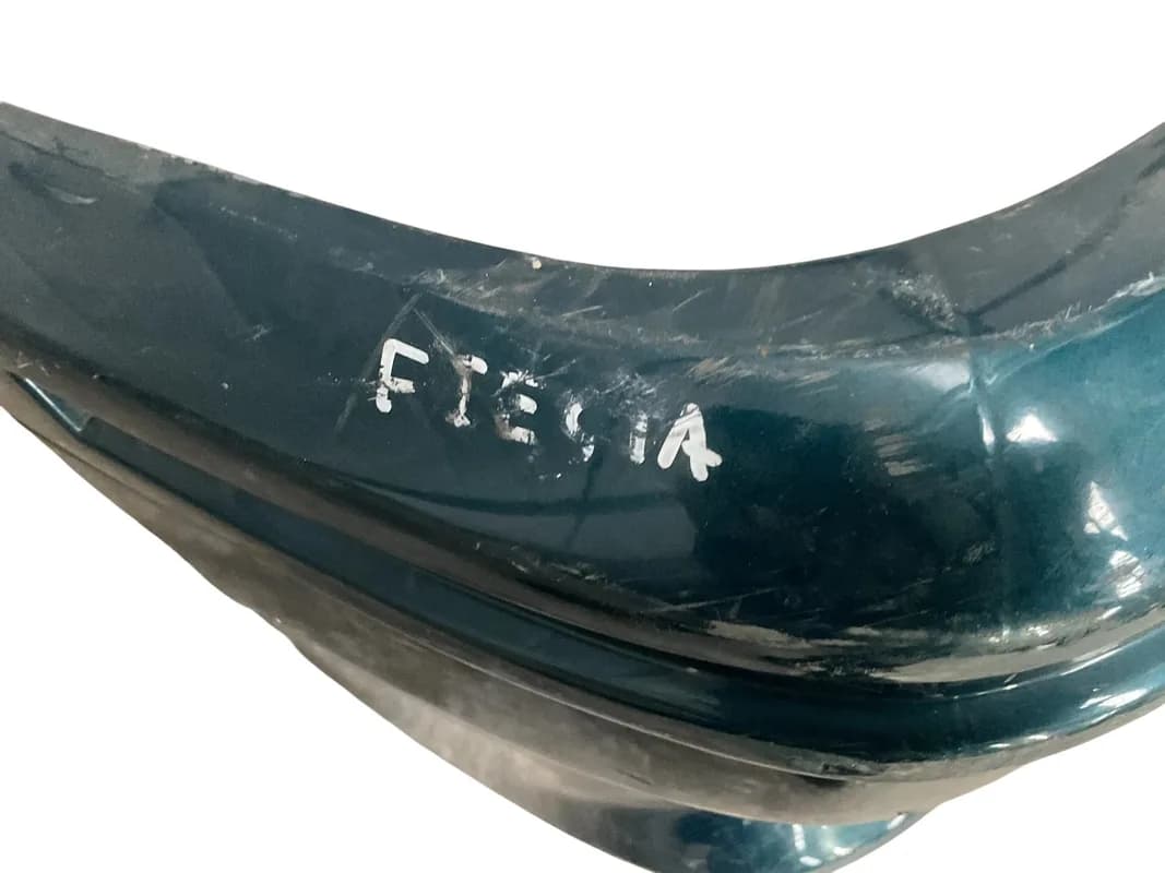 Paragolpes Trasero Ford Fiesta 89-95 - Foto 4