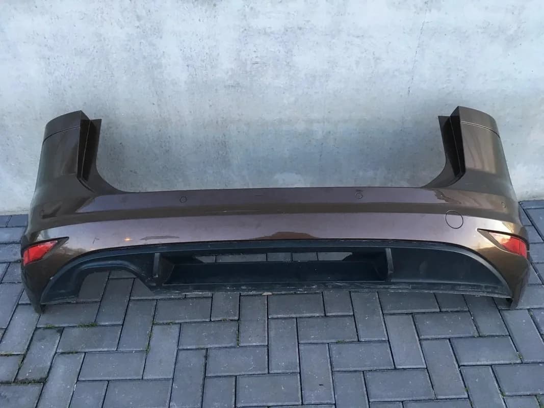 Paragolpes trasero VW Touran II 5T - Foto 1