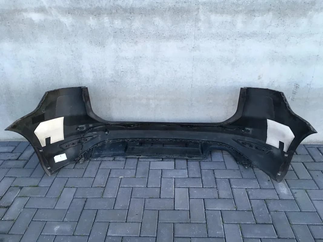 Paragolpes trasero VW Touran II 5T - Foto 5