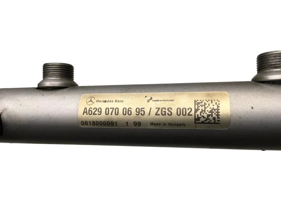Rampa Inyeccion Mercedes A6290700695 - Foto 3