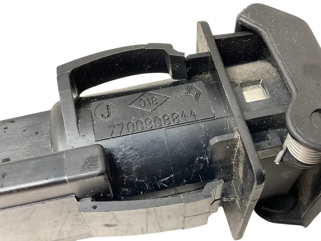 Toma Corriente Renault 7700808844 - Foto 3