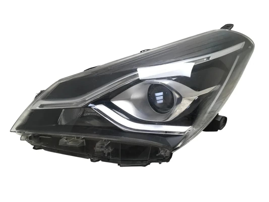 Faro izq Toyota Yaris P13 Hibrido Fase 3 - Foto 1