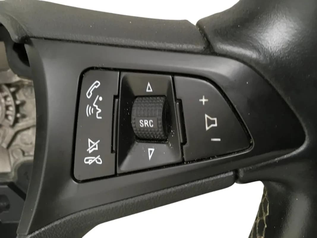 Volante Opel Corsa E - Foto 4
