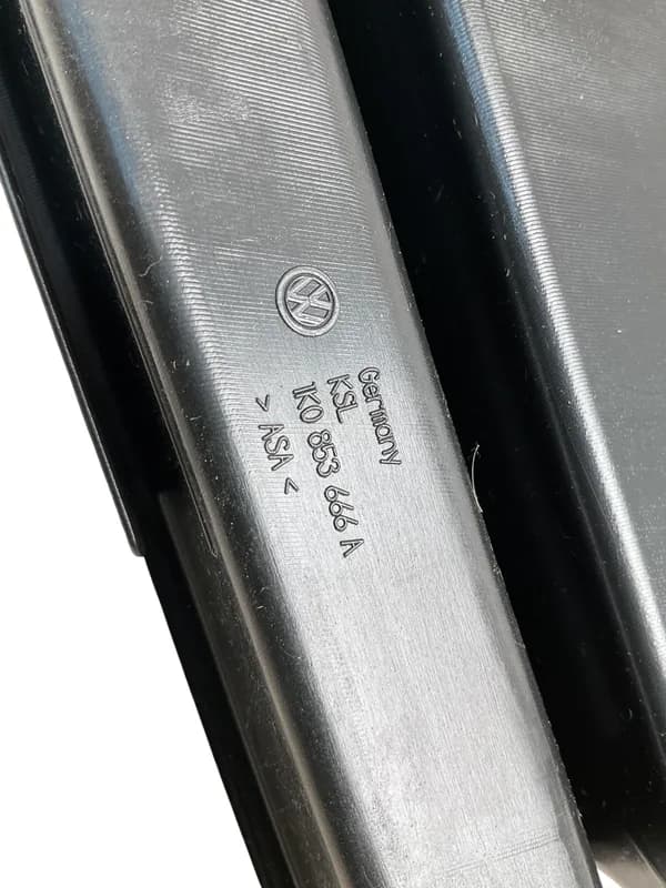 Rejilla paragolpes del dcha VW Golf V 04-09 - Foto 4