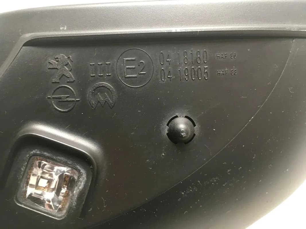 Retrovisor dcho Opel Corsa F Peugeot 208 II - Foto 5