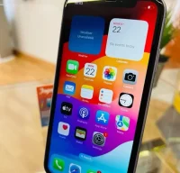 iPhone 11 64 GB Morado GARANTIA